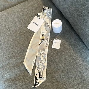 NWT Dior ABCDior “L” Mitzah Scarf